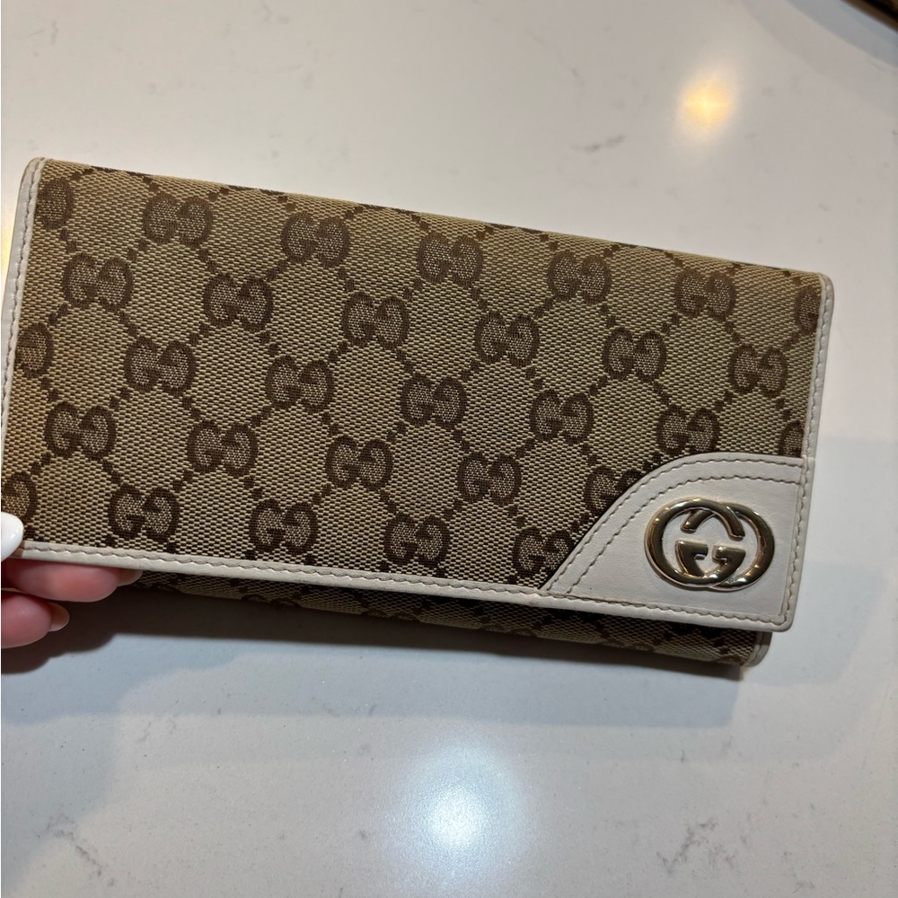 Gucci Brown and Cream Women's Wallet